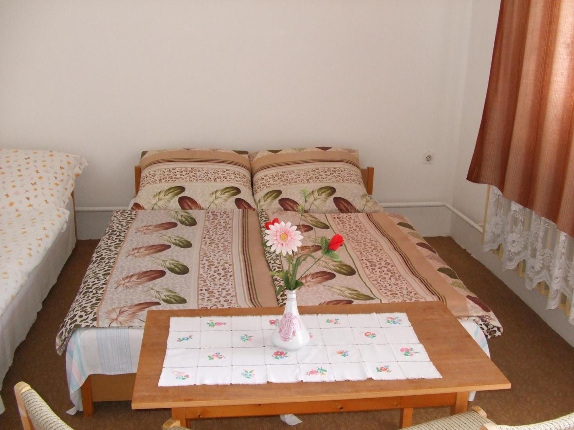 Ferienwohnung Napfeny Vendeghaz Miskolc Zimmer foto